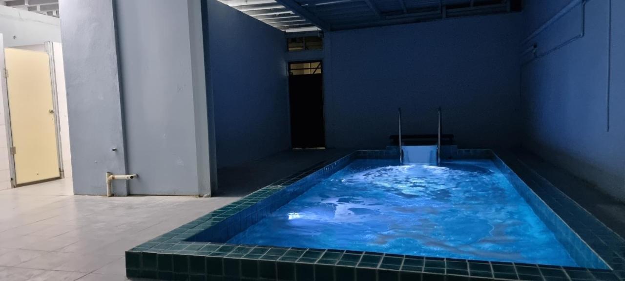 באטו פרינג'י Jma Ferringhi Beach Hotel מראה חיצוני תמונה